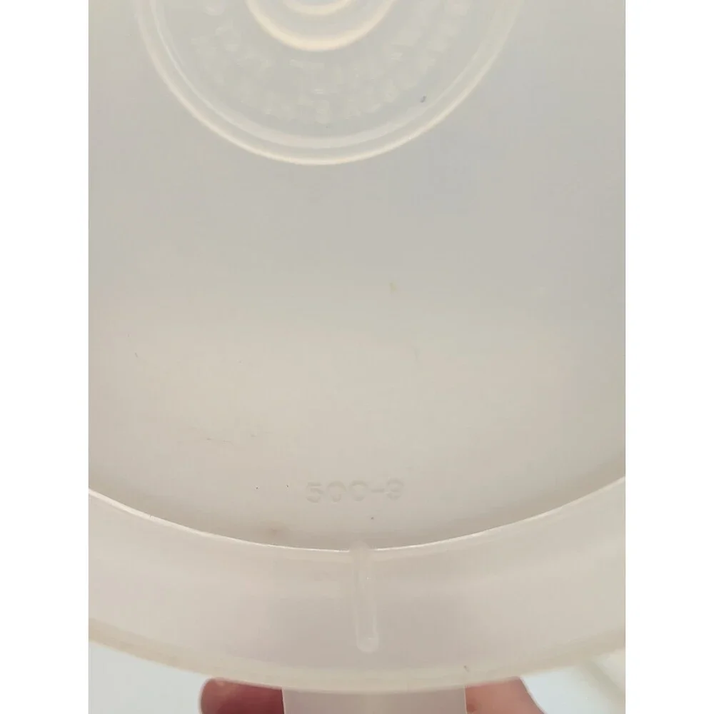 Vintage Tupperware 8 Cup Liquid Measuring Pitcher Mix N Store 500-9 With Lid